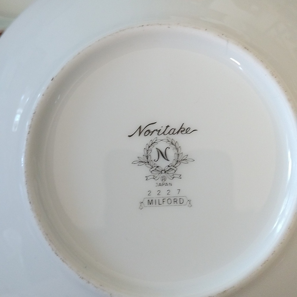 Noritake Milford Fruit/Dessert/Sauce Bowls, Blue Flowers on White Pattern 2227 - Picture 3 of 5